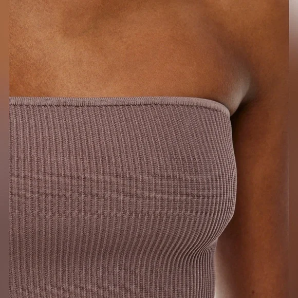 NWT Aritzia Babaton Sculpt Knit Savvy Tube Top - Picture 6 of 13